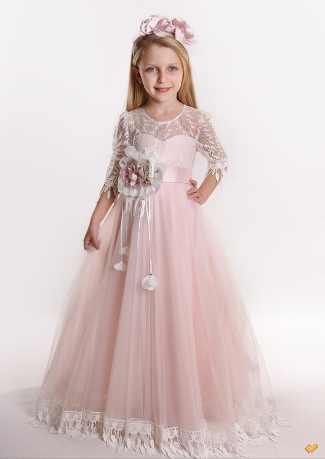 Yakası Dantel Etek Ucu Püskül Güpür Couture