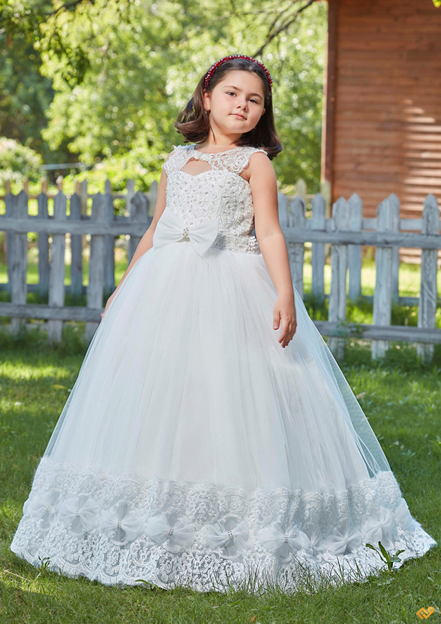 Fiyonklu İncili Beden Güpürlü Gelinlik